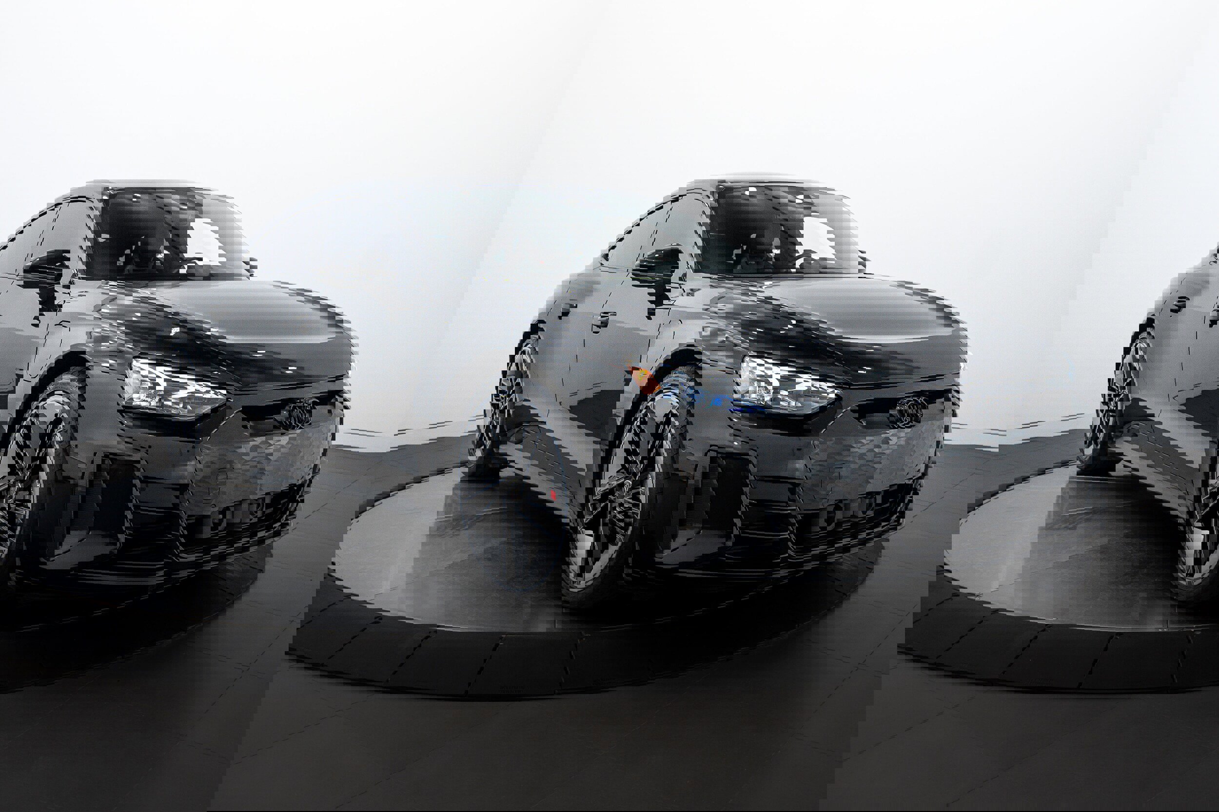 Used 2024 Audi RS e-tron GT w/ Ceramic Brake Package image 2