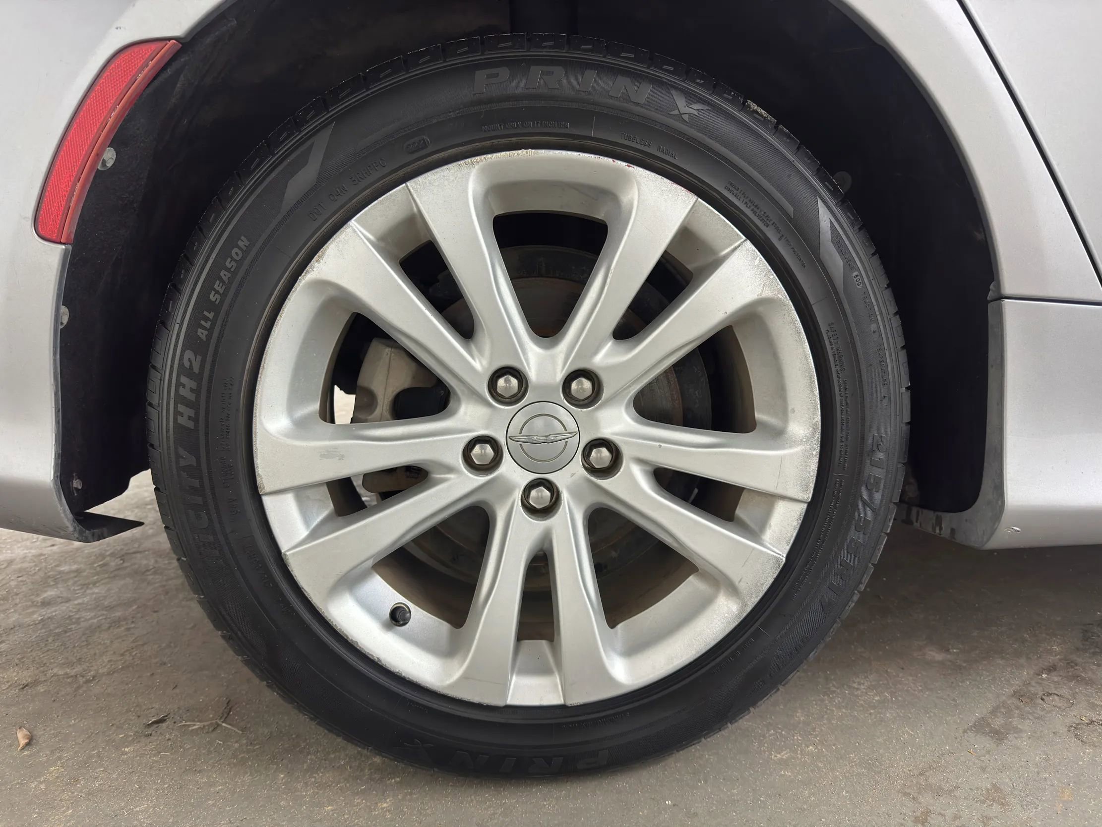 Used 2015 Chrysler 200 Limited w/ Convenience Group image 14