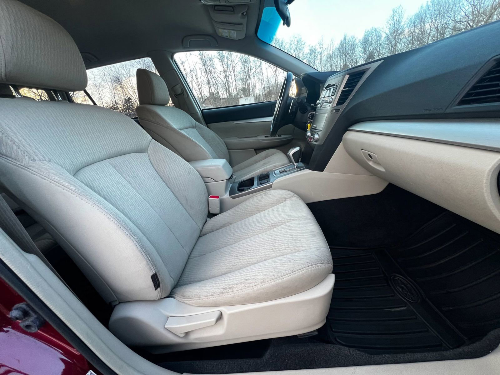 Used 2011 Subaru Outback 2.5i Premium w/ All-Weather Pkg image 13