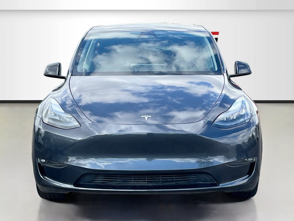 Used 2025 Tesla Model Y Long Range RWD image 2