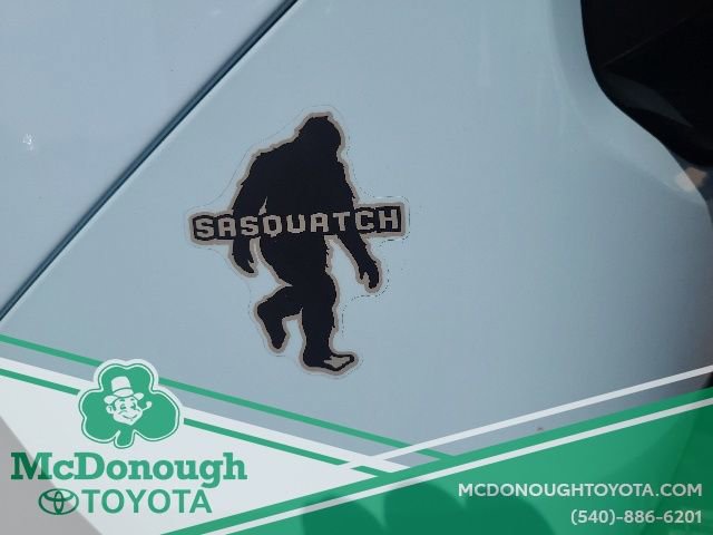 Used 2024 Ford Bronco Heritage Edition AWD/4WD image 8