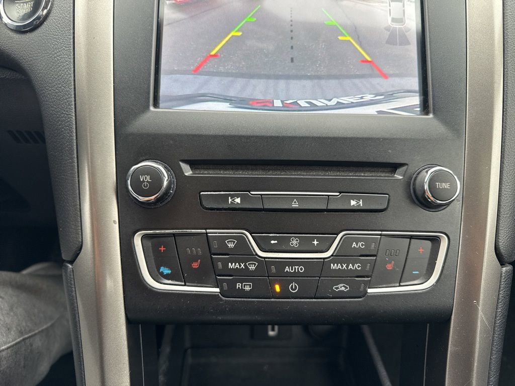 Used 2017 Ford Fusion SE w/ Fusion SE Technology Package FWD image 20
