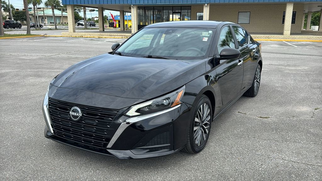 Used 2025 Nissan Altima 2.5 SV FWD video 1