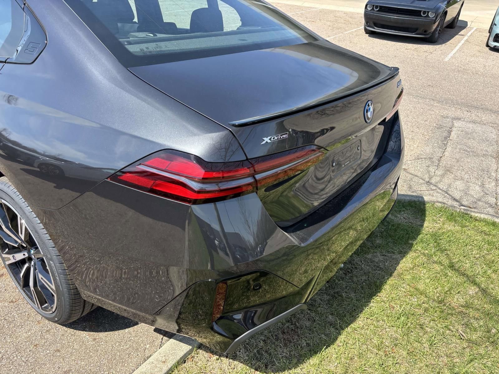 New 2026 BMW 550e xDrive image 9
