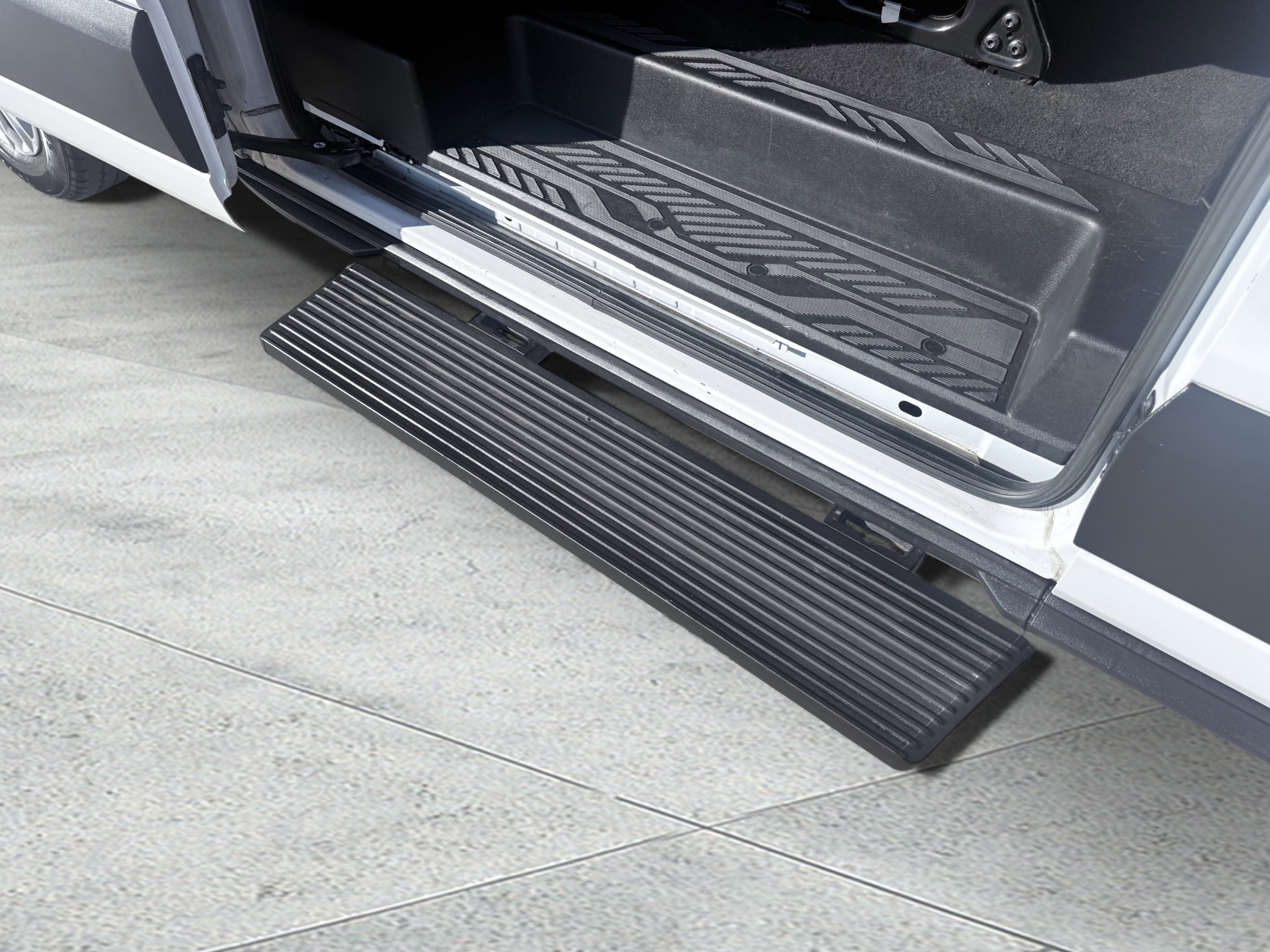 Used 2023 Ford Transit 350 XLT image 63