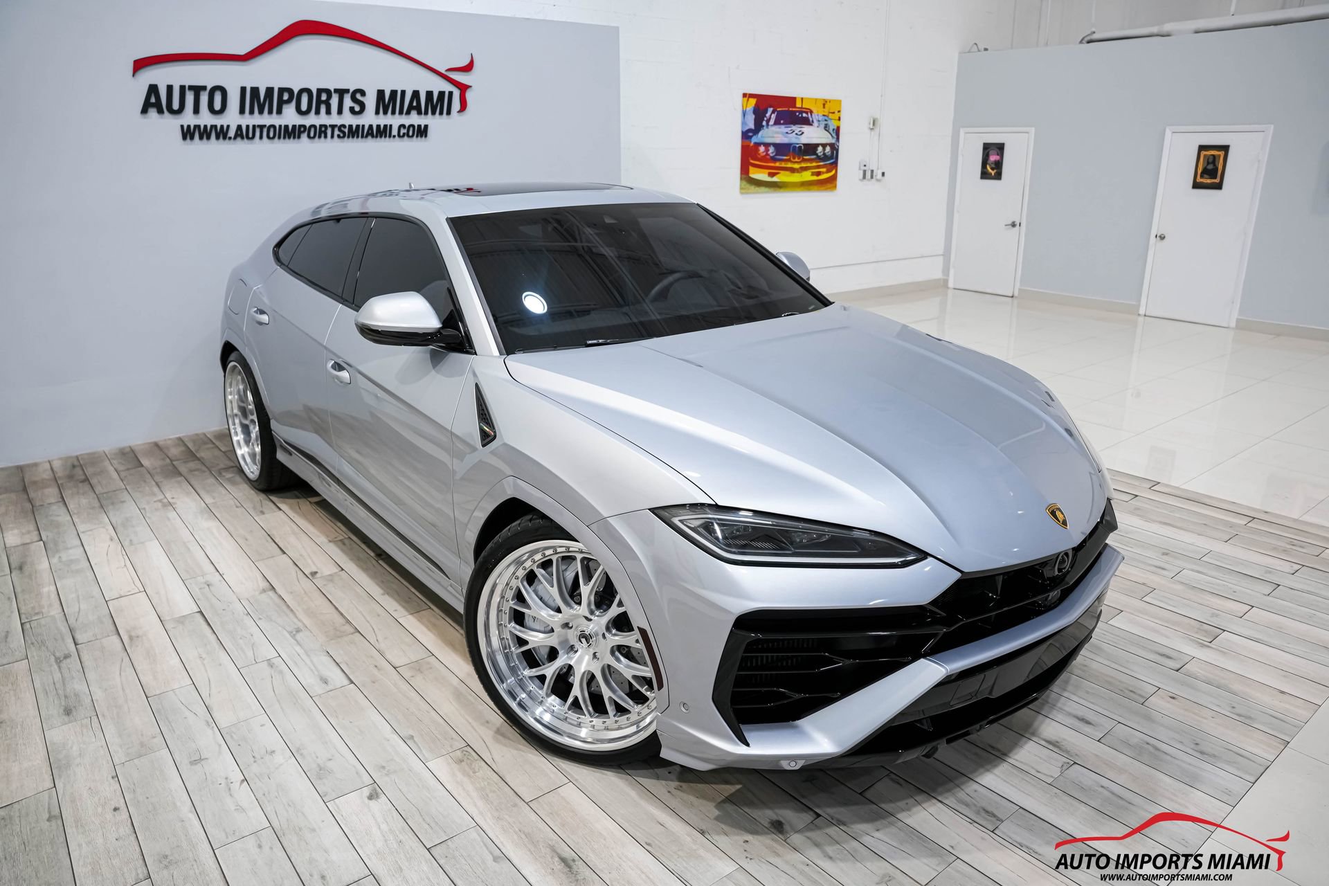 Used 2025 Lamborghini Urus SE image 30