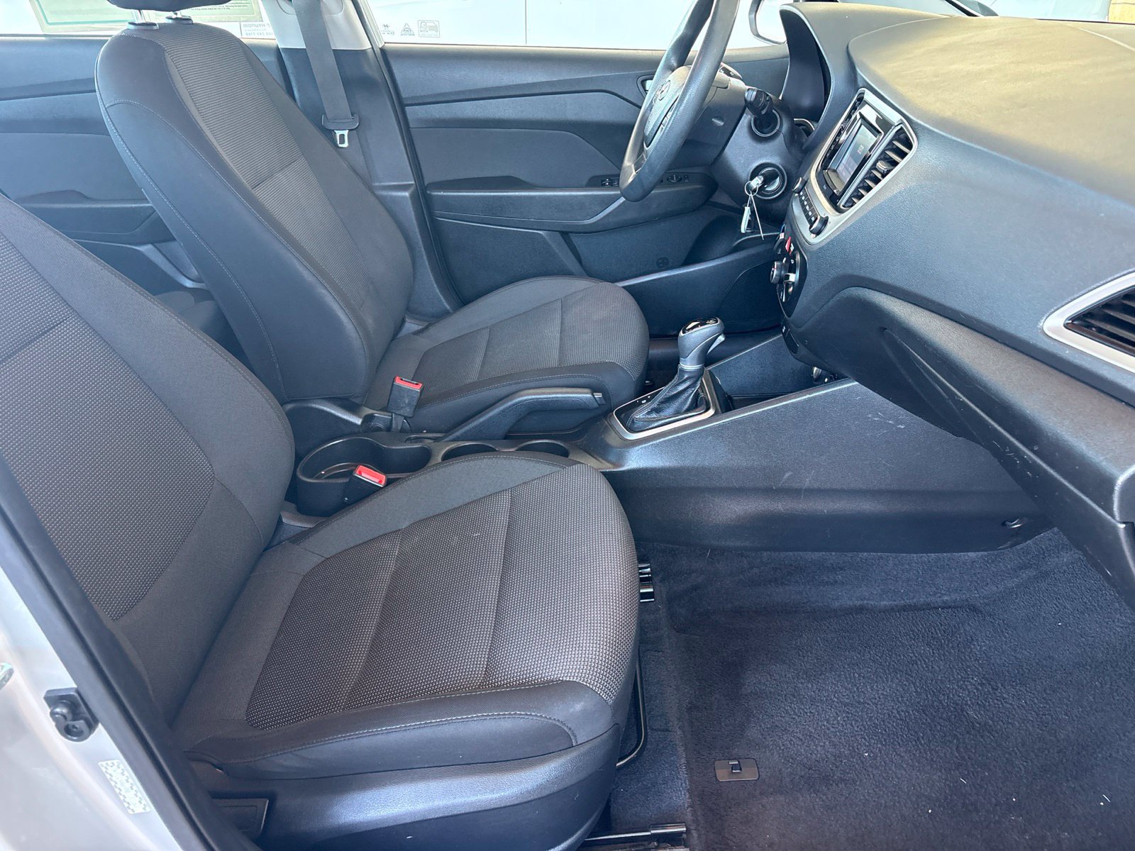 Used 2021 Hyundai Accent SE FWD image 17
