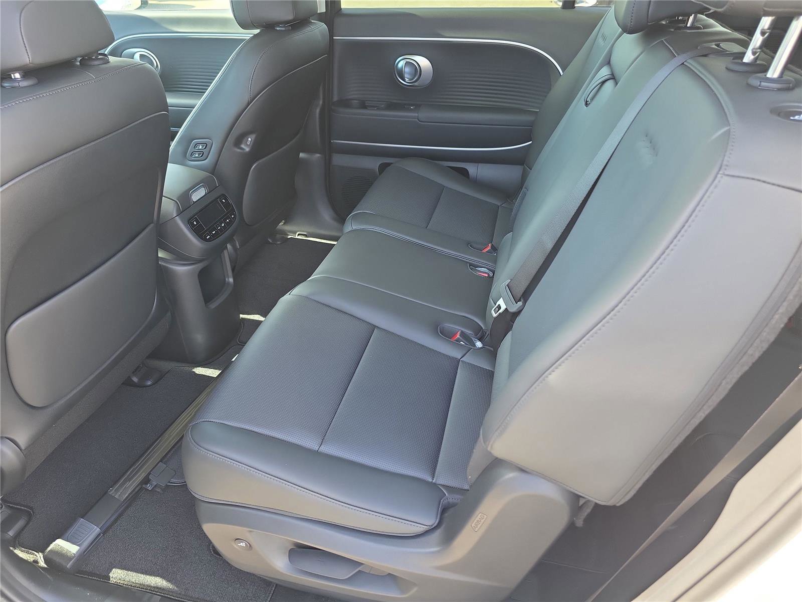 New 2026 Hyundai Ioniq 9 SEL image 6