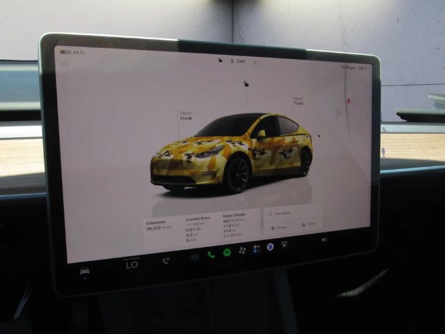 Used 2025 Tesla Model Y Long Range RWD image 16