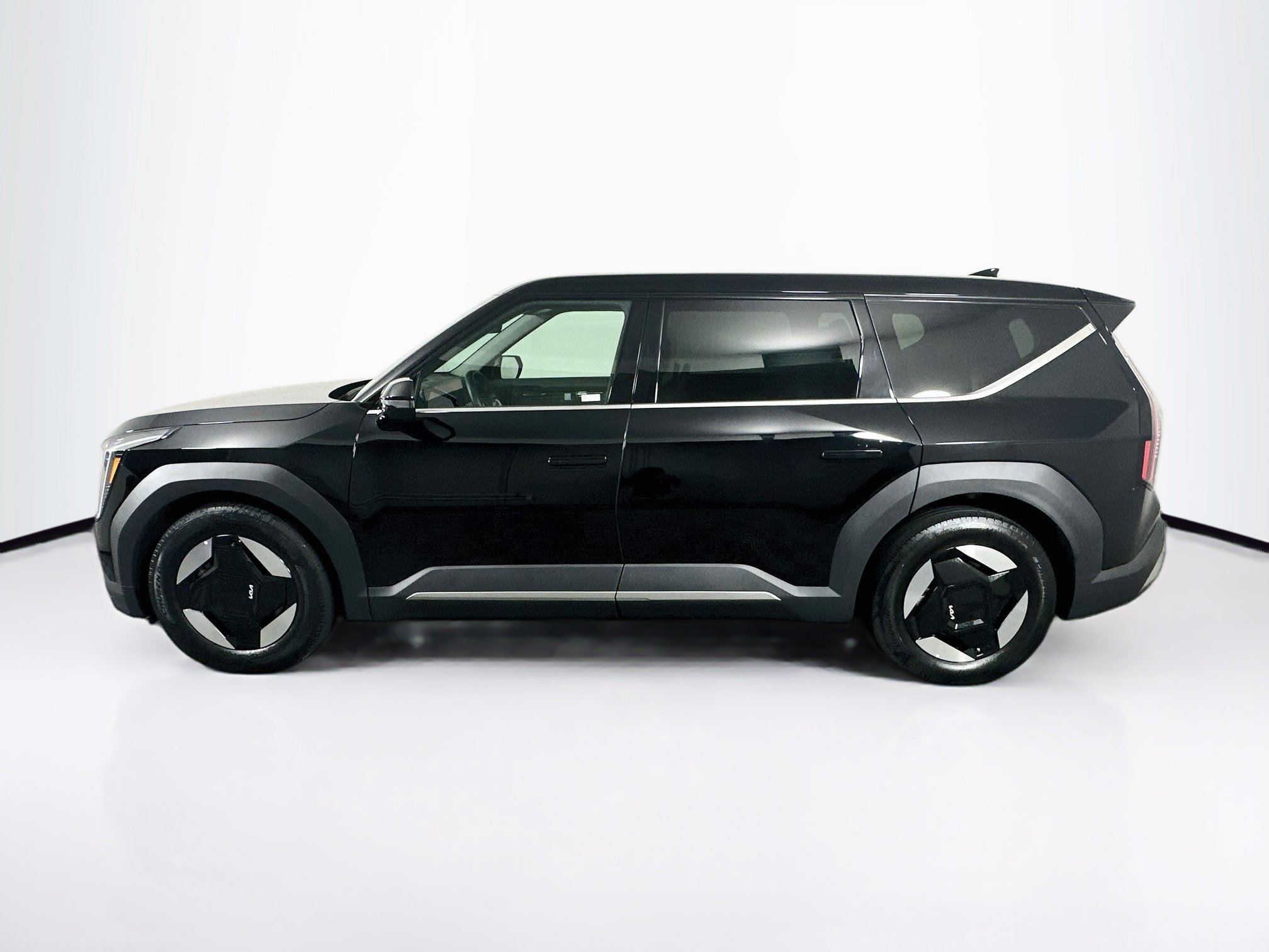 Used 2026 Kia EV9 Light RWD image 4