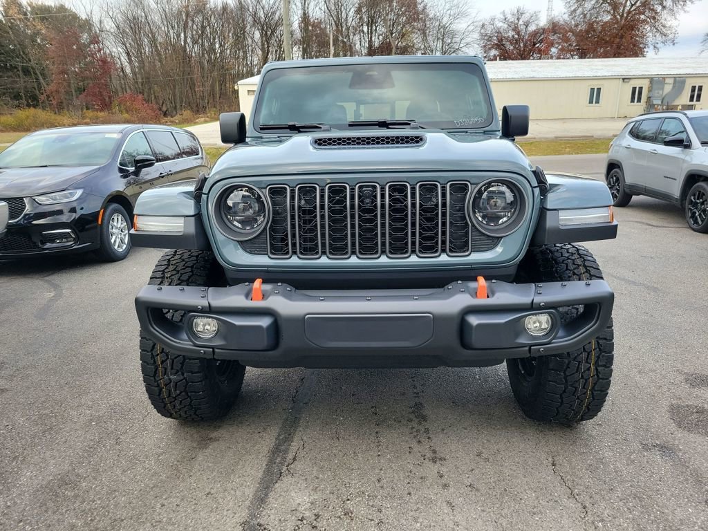 New 2026 Jeep Gladiator Mojave video 3