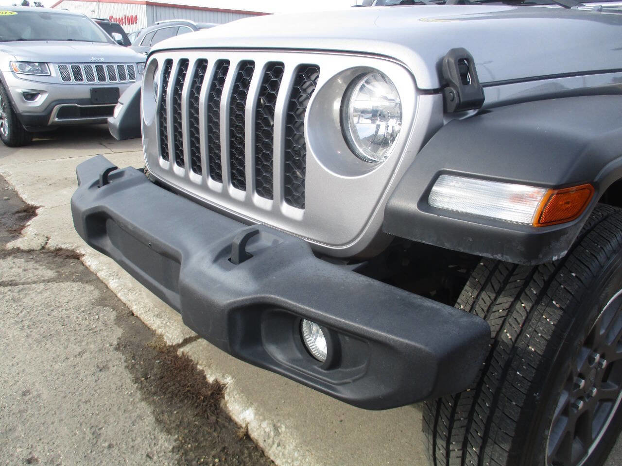 Used 2020 Jeep Gladiator Sport w/ Quick Order Package 24S image 11