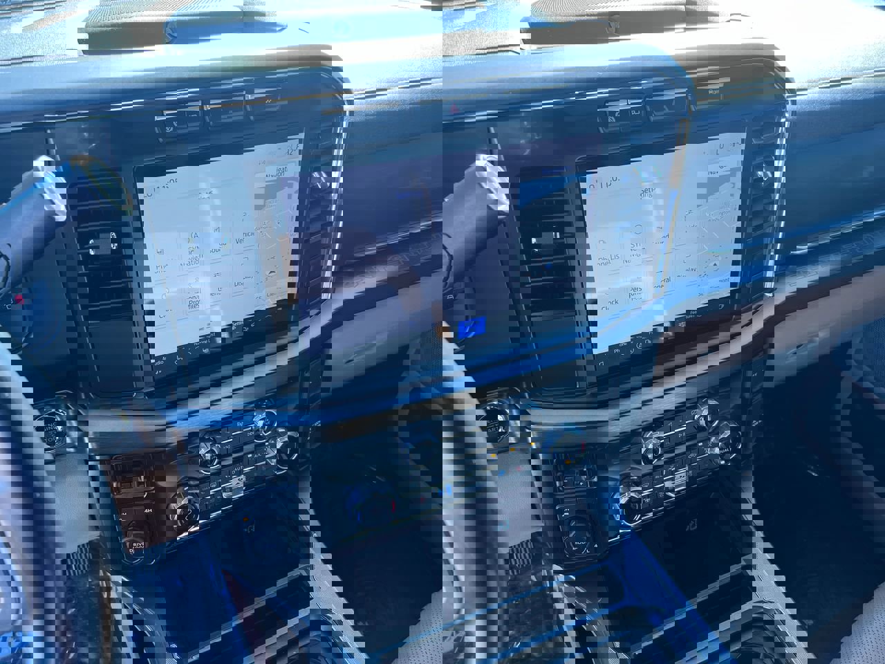 Used 2023 Ford F350 Lariat image 25