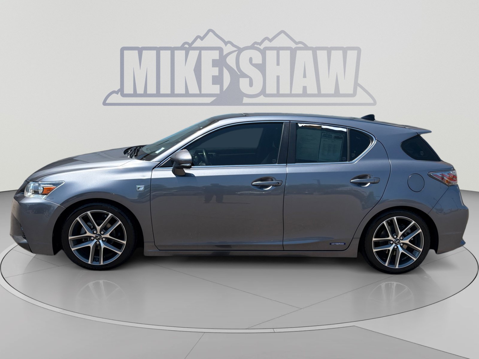 Used 2015 Lexus CT 200h w/ Navigation Package FWD image 2