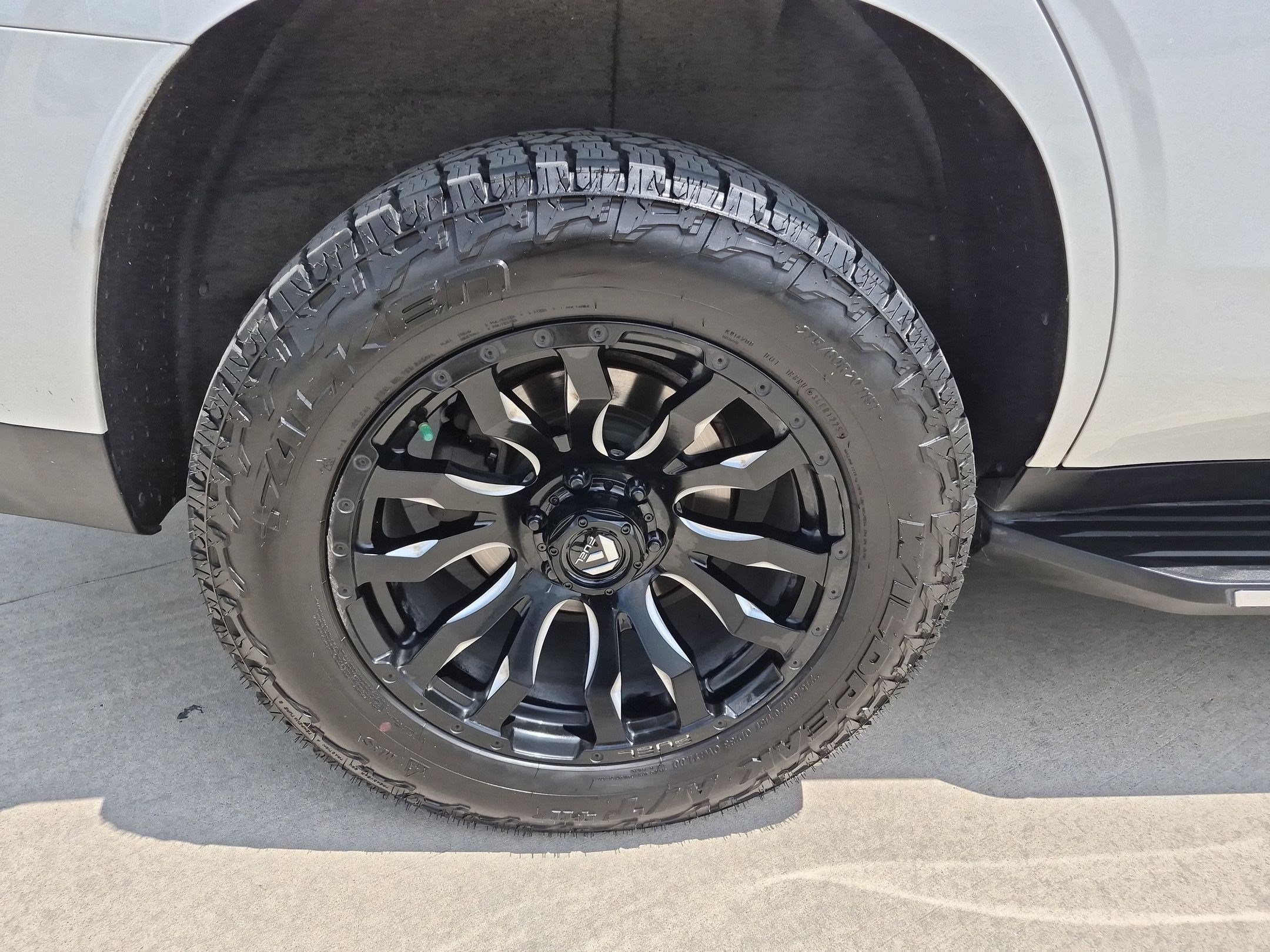 Used 2021 Chevrolet Tahoe High Country AWD/4WD image 13