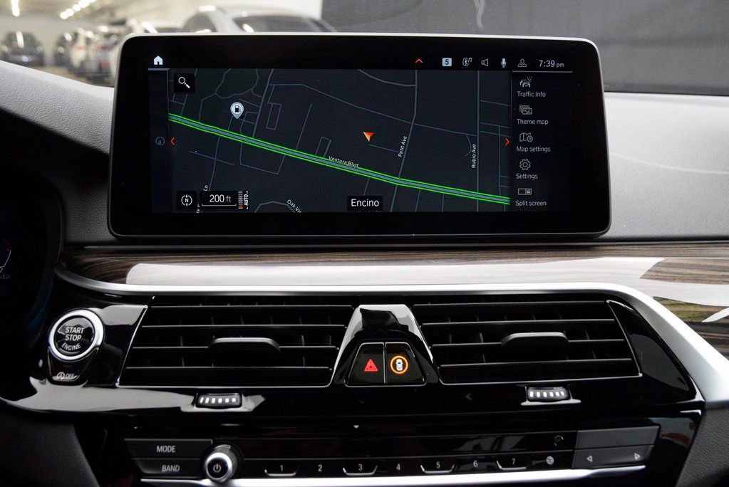 Used 2023 BMW 530i w/ Convenience Package image 28