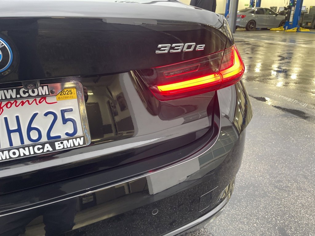 Certified 2023 BMW 330e w/ Driving Assistance Package image 11