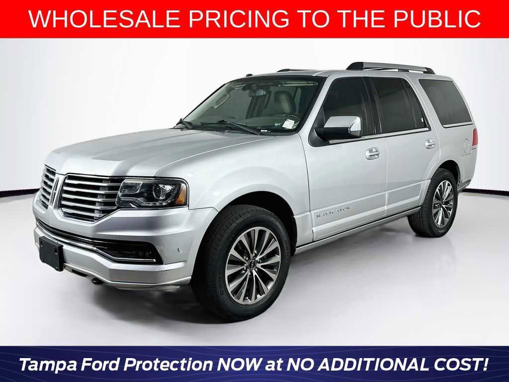 Used 2016 Lincoln Navigator Select RWD image 1