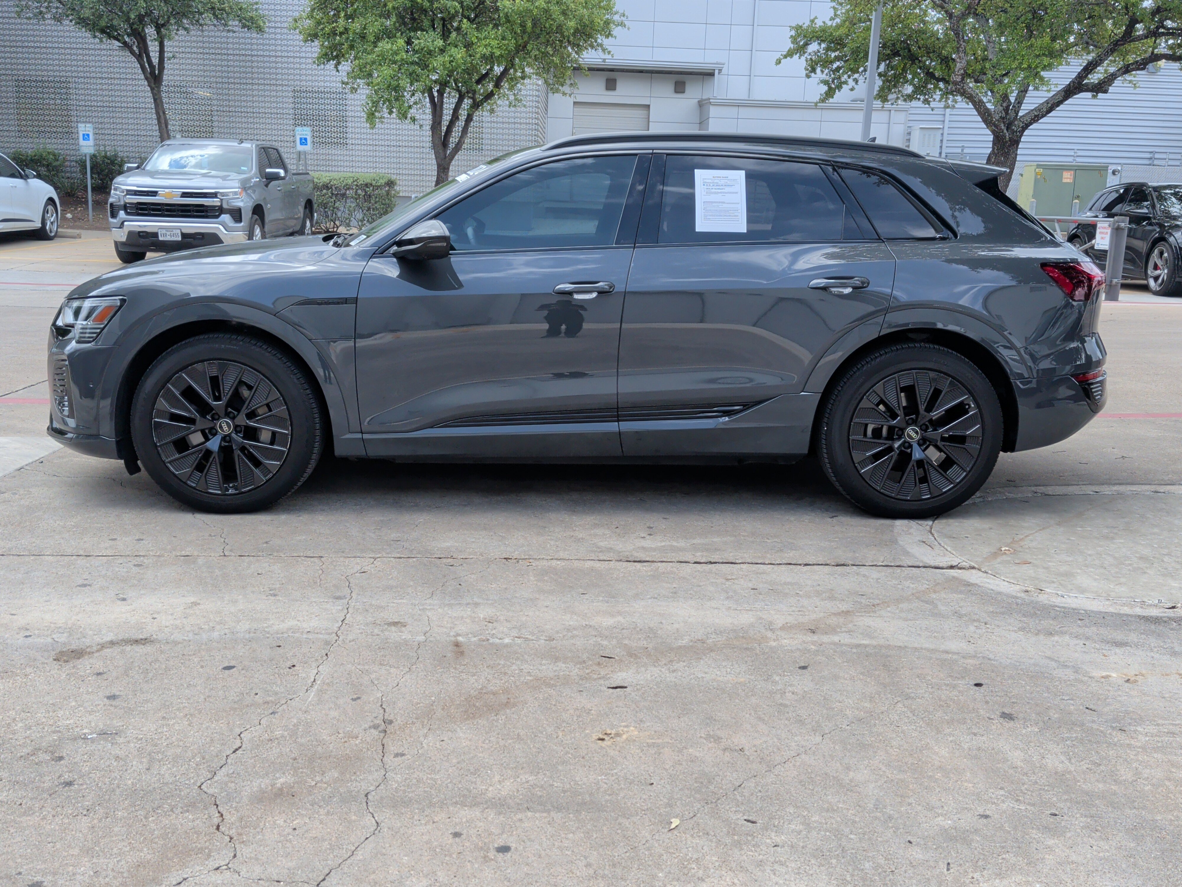 Used 2024 Audi Q8 e-tron Prestige w/ Prestige Package image 7