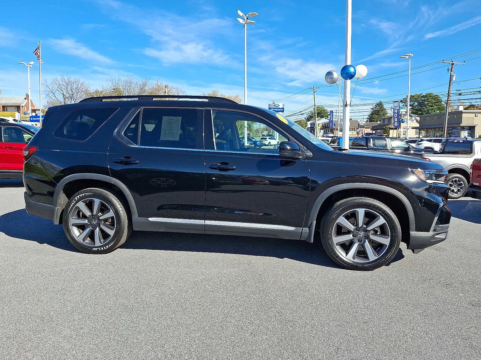 Used 2023 Honda Pilot Touring image 7