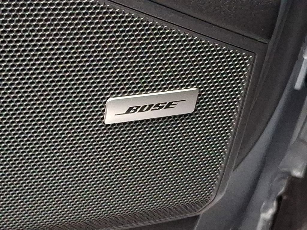 Used 2023 Porsche Cayenne w/ Premium Package image 23