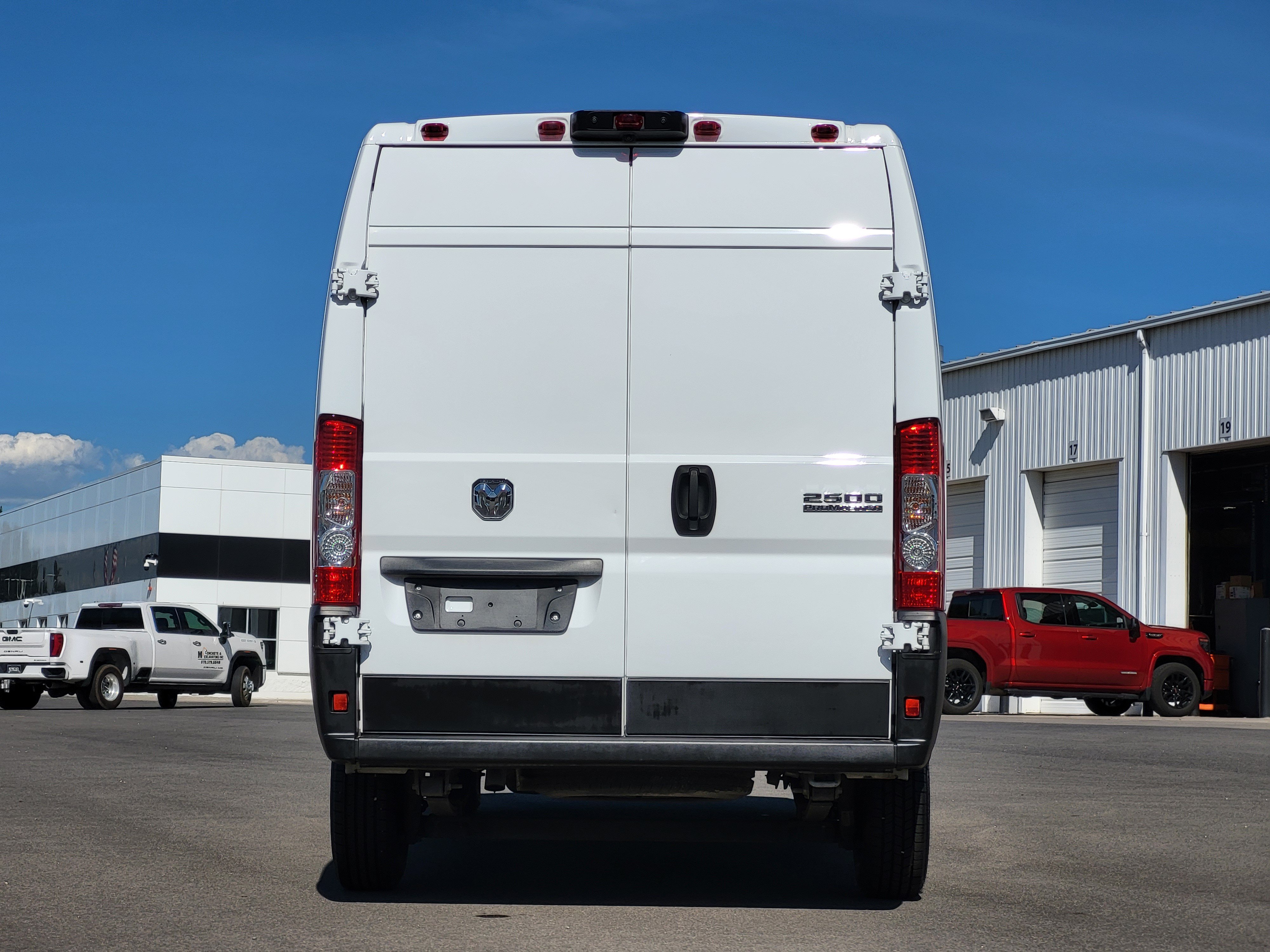 Used 2025 RAM ProMaster 2500 w/ Convenience Group FWD image 6
