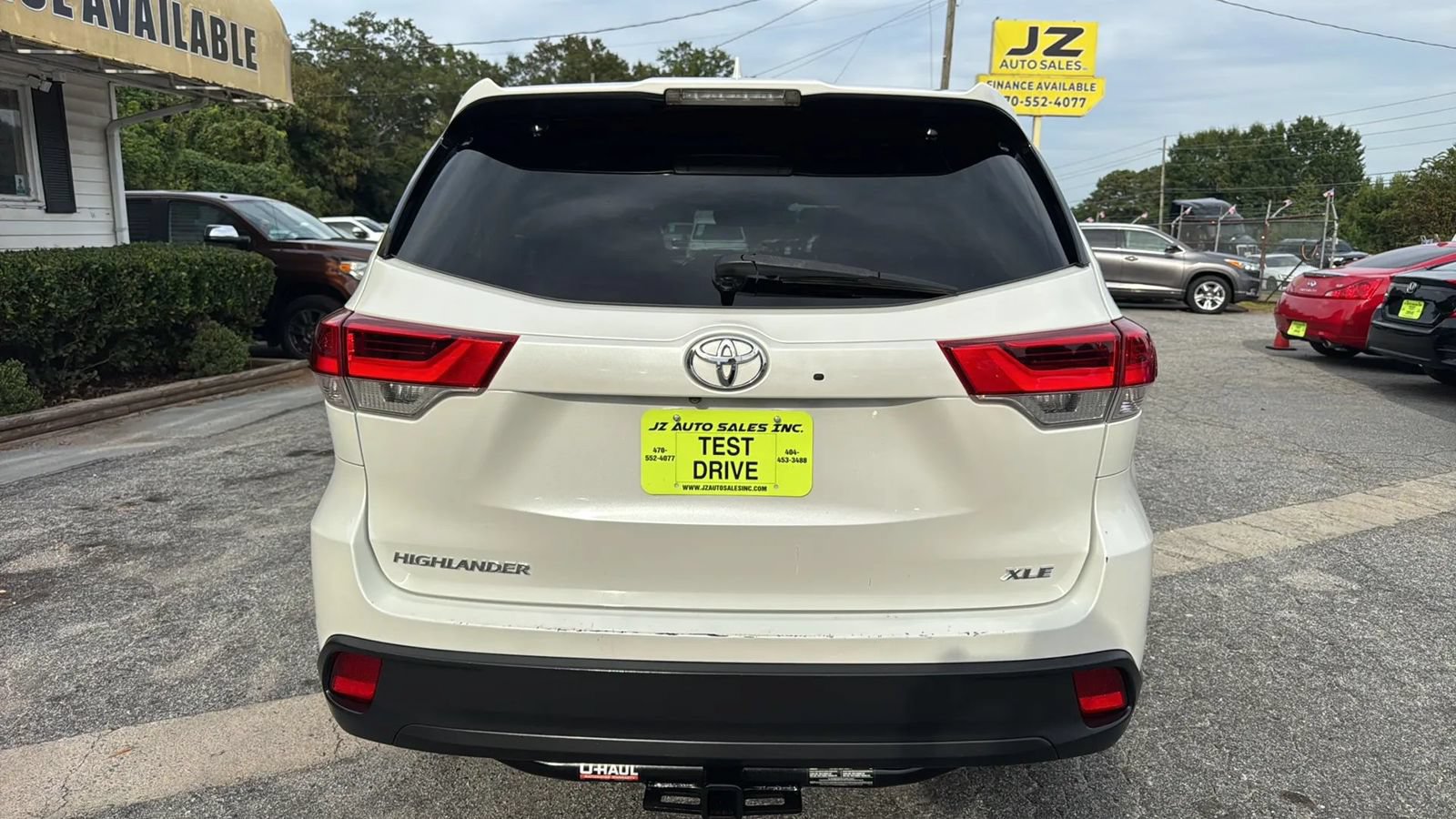 Used 2018 Toyota Highlander XLE FWD image 4