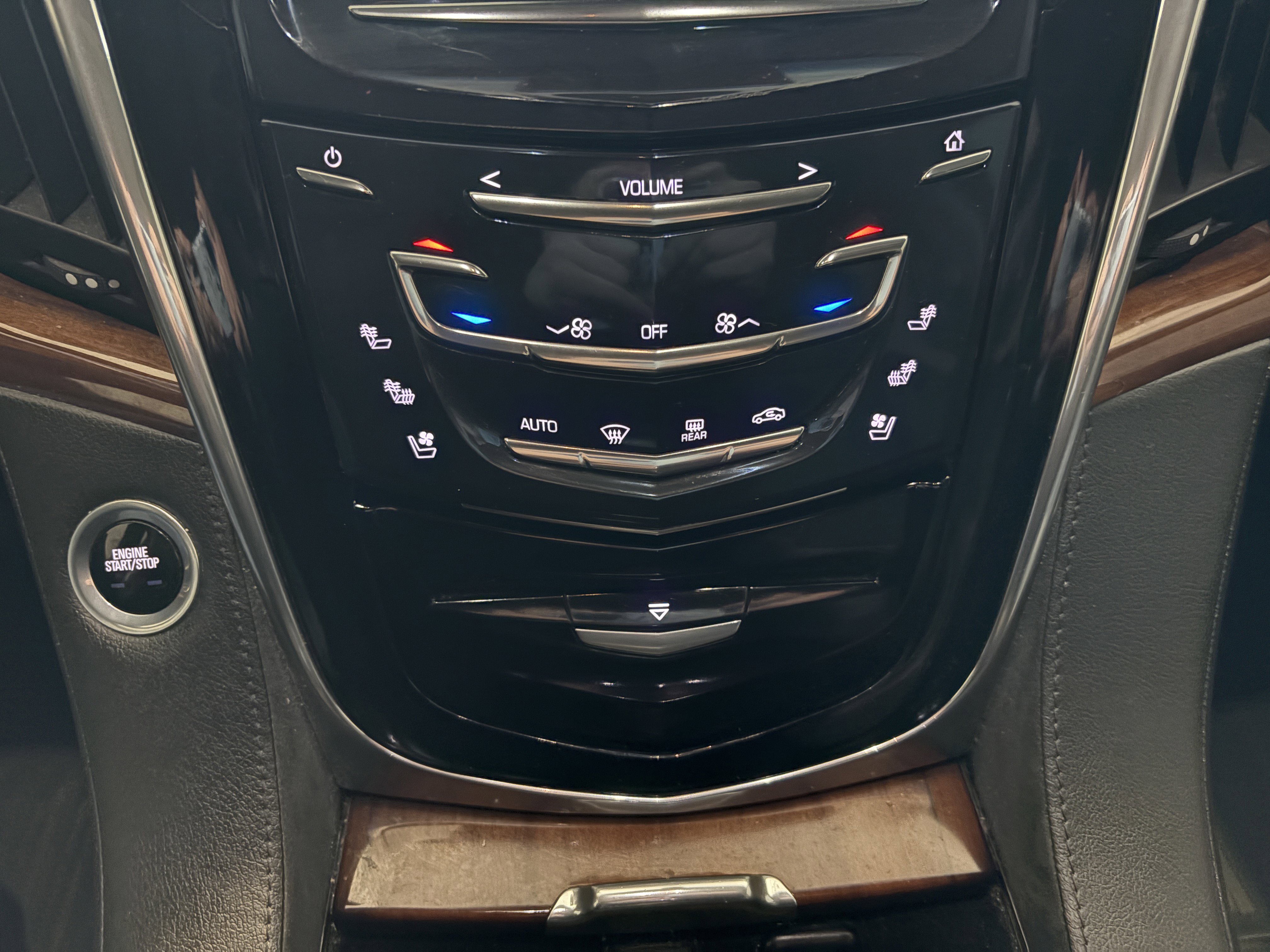 Used 2017 Cadillac Escalade Luxury image 17