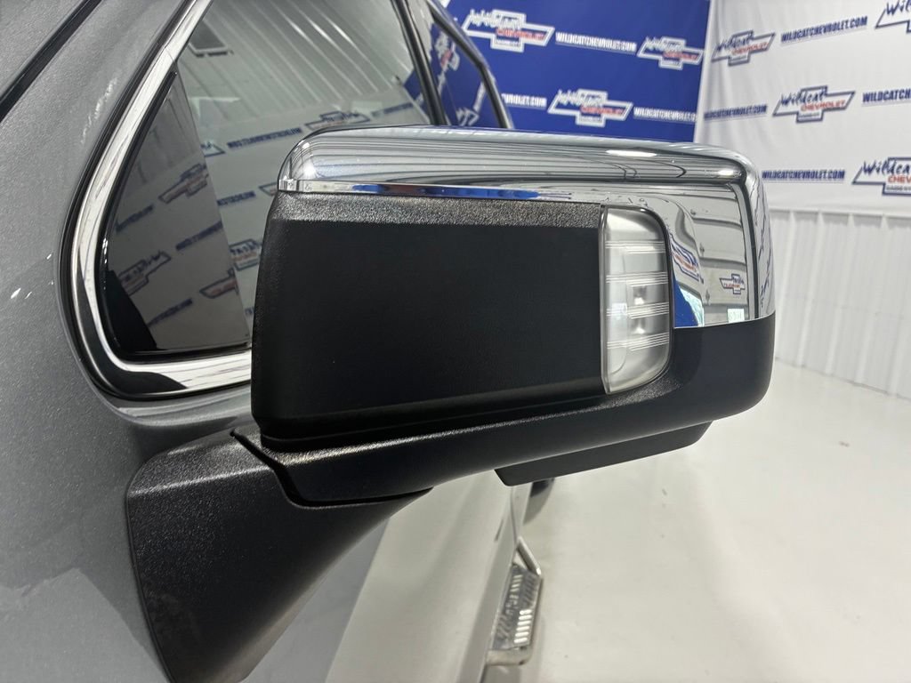 Used 2022 GMC Sierra 1500 SLT w/ SLT Convenience Package AWD/4WD image 13