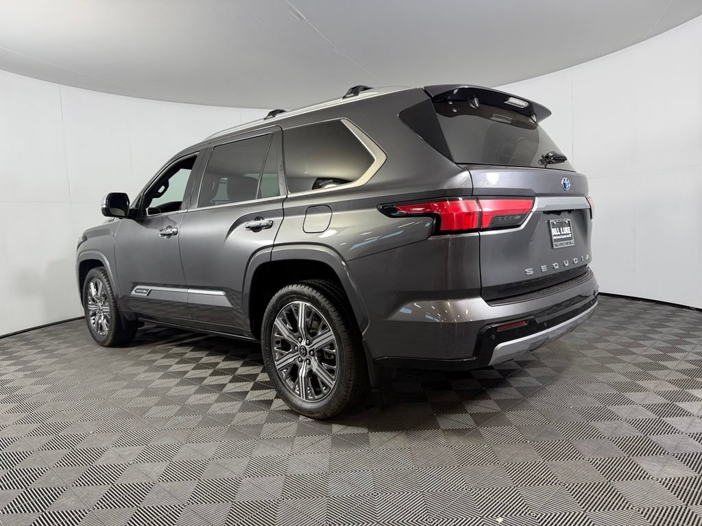 Used 2024 Toyota Sequoia Capstone AWD/4WD image 10