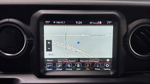 Used 2022 Jeep Wrangler Unlimited Sahara w/ Cold Weather Group AWD/4WD image 12