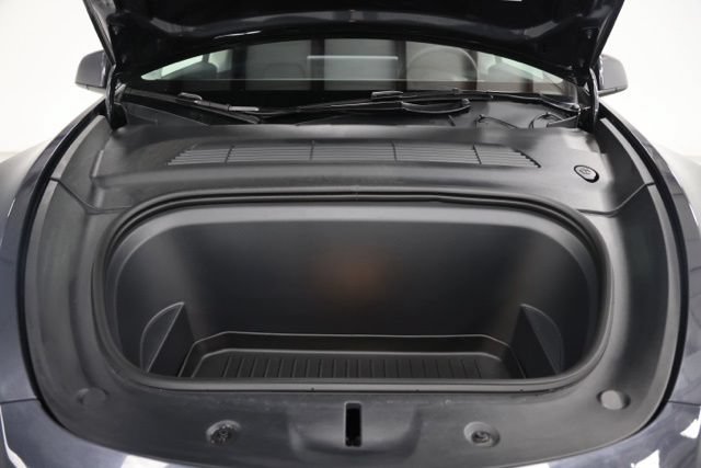 Used 2025 Tesla Model Y Long Range AWD/4WD image 6