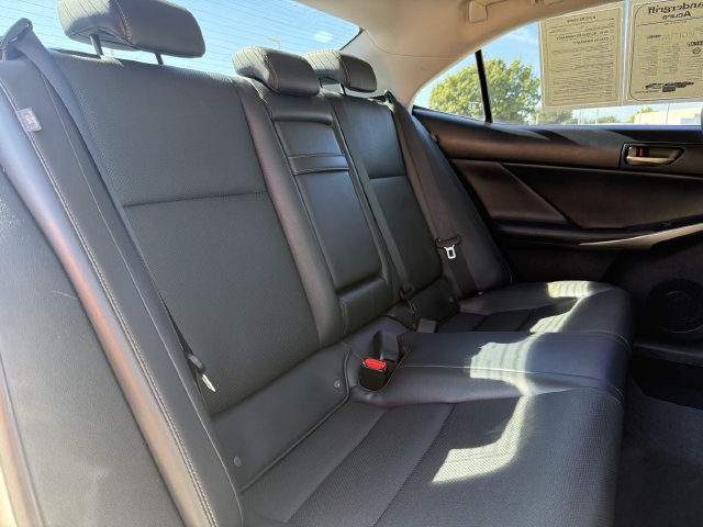 Used 2017 Lexus IS 200t RWD image 27