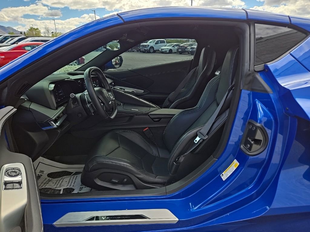 Used 2020 Chevrolet Corvette Stingray Coupe w/ Z51 Performance Package image 21