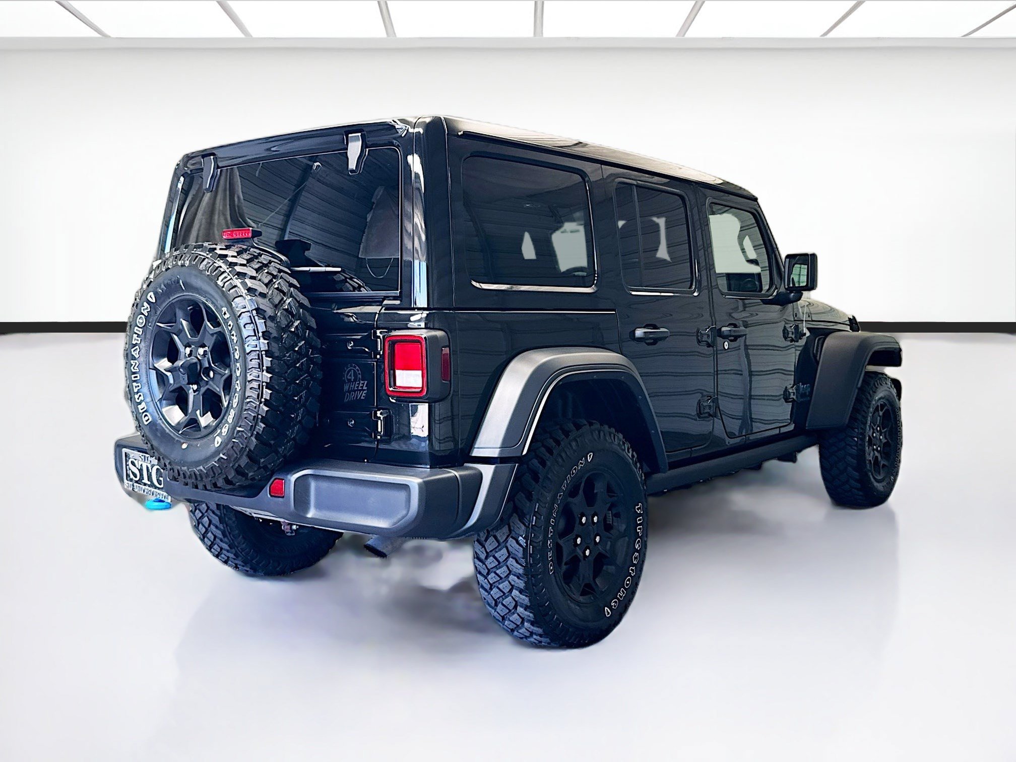 Used 2023 Jeep Wrangler Unlimited w/ Sun & Screen Package AWD/4WD image 4