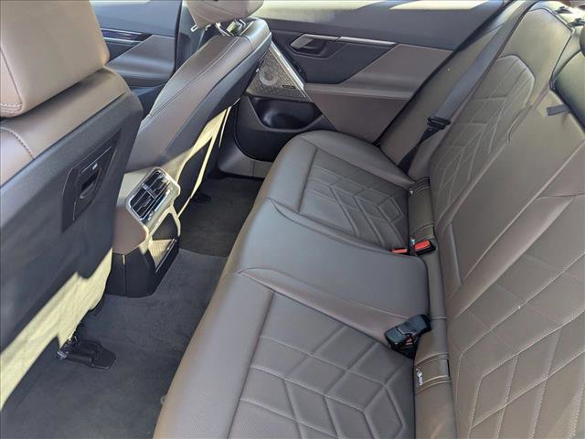 New 2026 BMW i5 eDrive40 image 16
