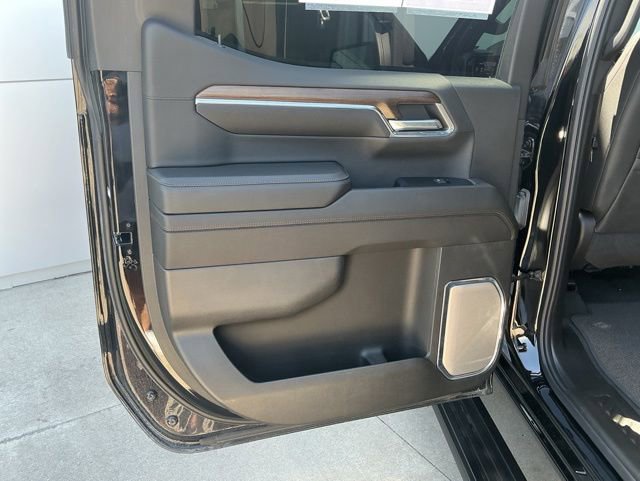 Used 2024 Chevrolet Silverado 1500 High Country w/ Midnight Edition AWD/4WD image 18