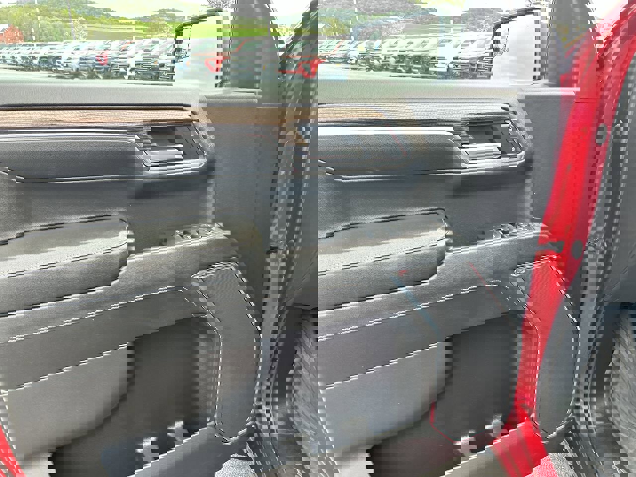 Used 2023 Chevrolet Silverado 1500 LT w/ Z71 Off-Road Package image 20