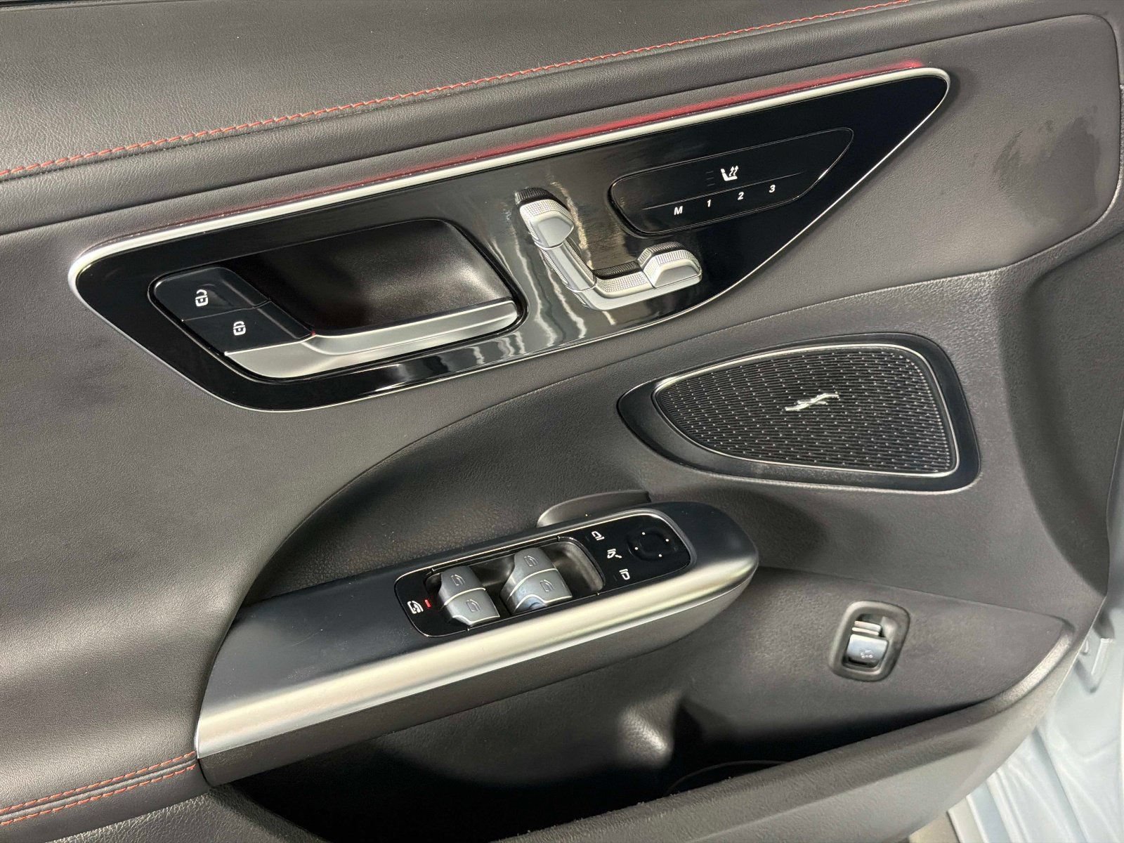 Used 2025 Mercedes-Benz C 43 AMG 4MATIC Sedan image 37