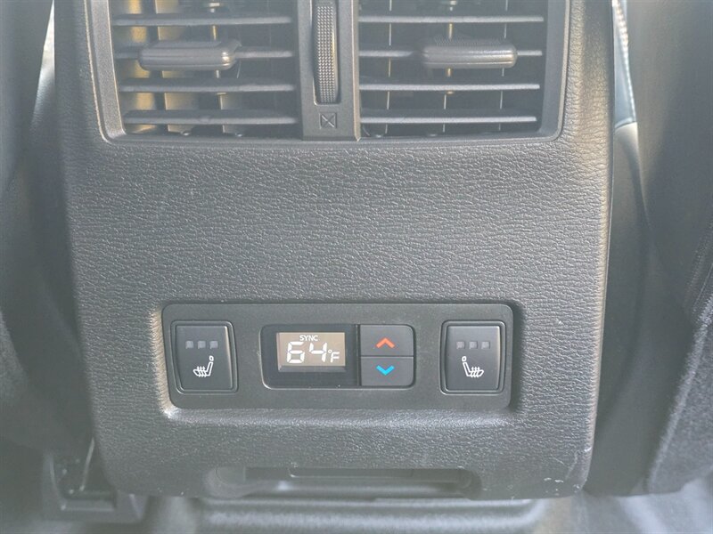 Used 2022 Mitsubishi Outlander SEL AWD/4WD image 8