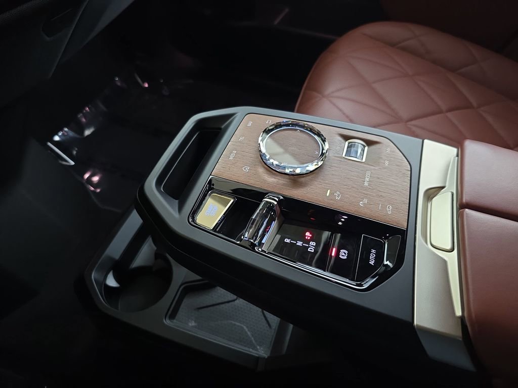 Certified 2023 BMW iX xDrive50 w/ Premium Package image 28