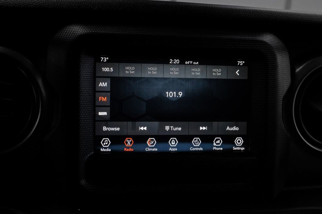 Used 2020 Jeep Gladiator Overland w/ LED Lighting Group AWD/4WD image 35