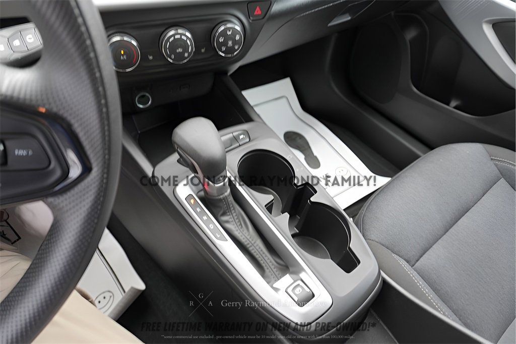 Used 2025 Chevrolet Trax LS w/ LS Convenience Package image 21