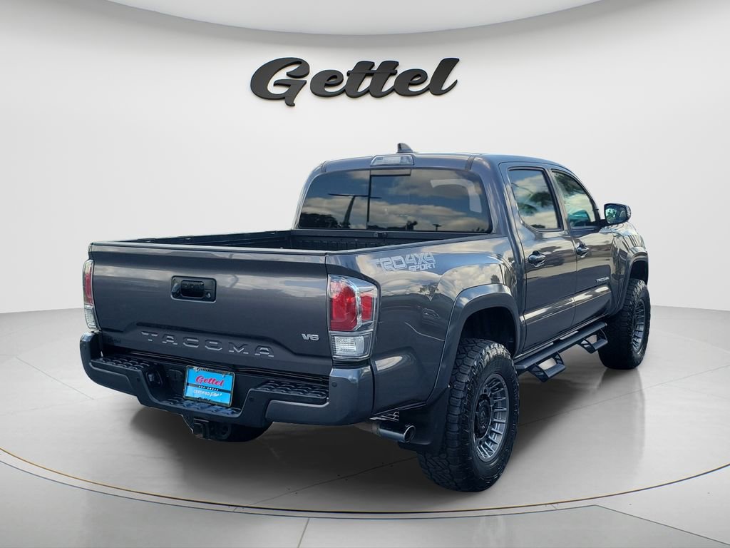 Used 2020 Toyota Tacoma TRD Sport w/ TRD Premium Sport Package AWD/4WD image 6