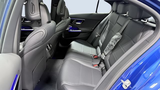 Used 2025 Mercedes-Benz C 300 4MATIC Sedan image 15