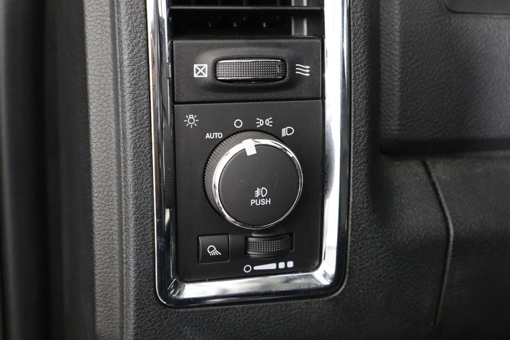 Used 2016 RAM 2500 Laramie AWD/4WD image 22