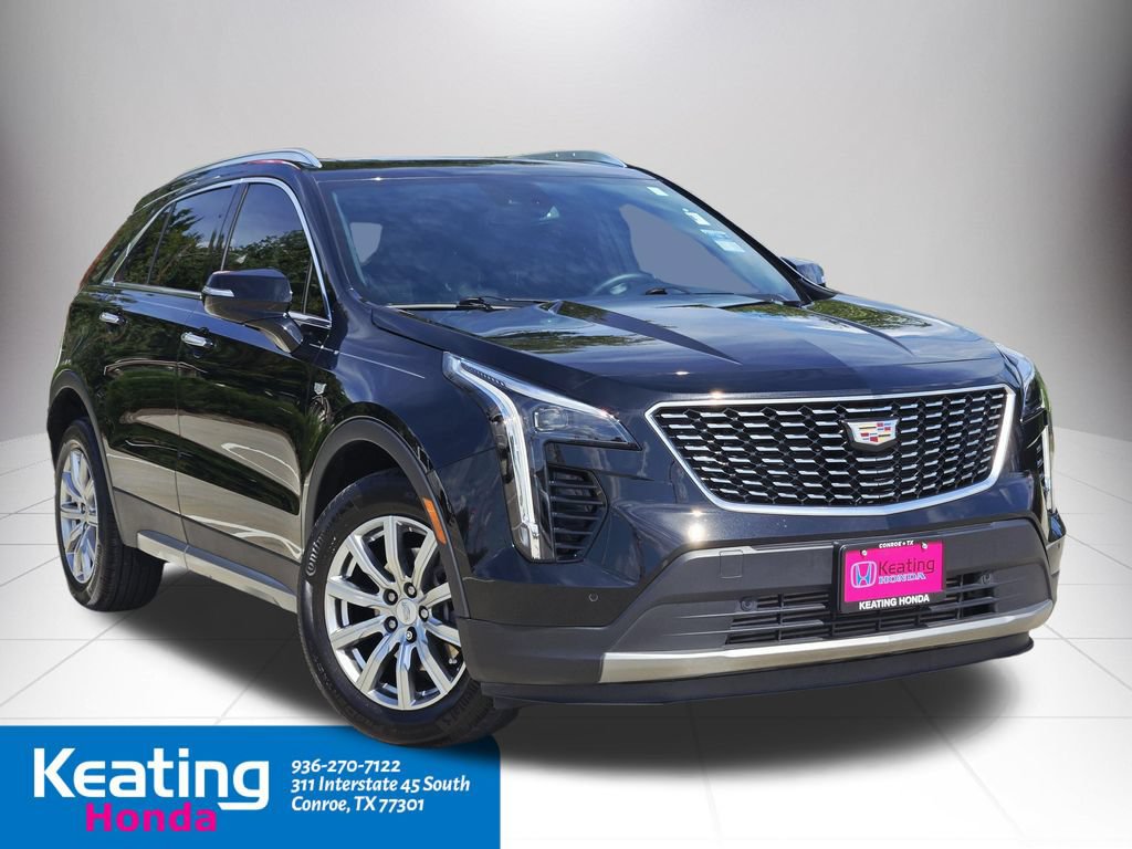 Used 2023 Cadillac XT4 Premium Luxury w/ Technology Package FWD image 3