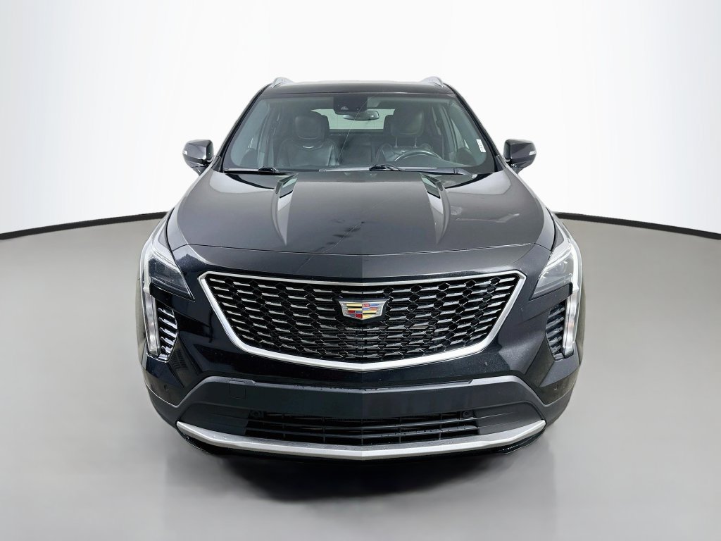 Used 2021 Cadillac XT4 Premium Luxury w/ Trailering Package AWD/4WD image 2