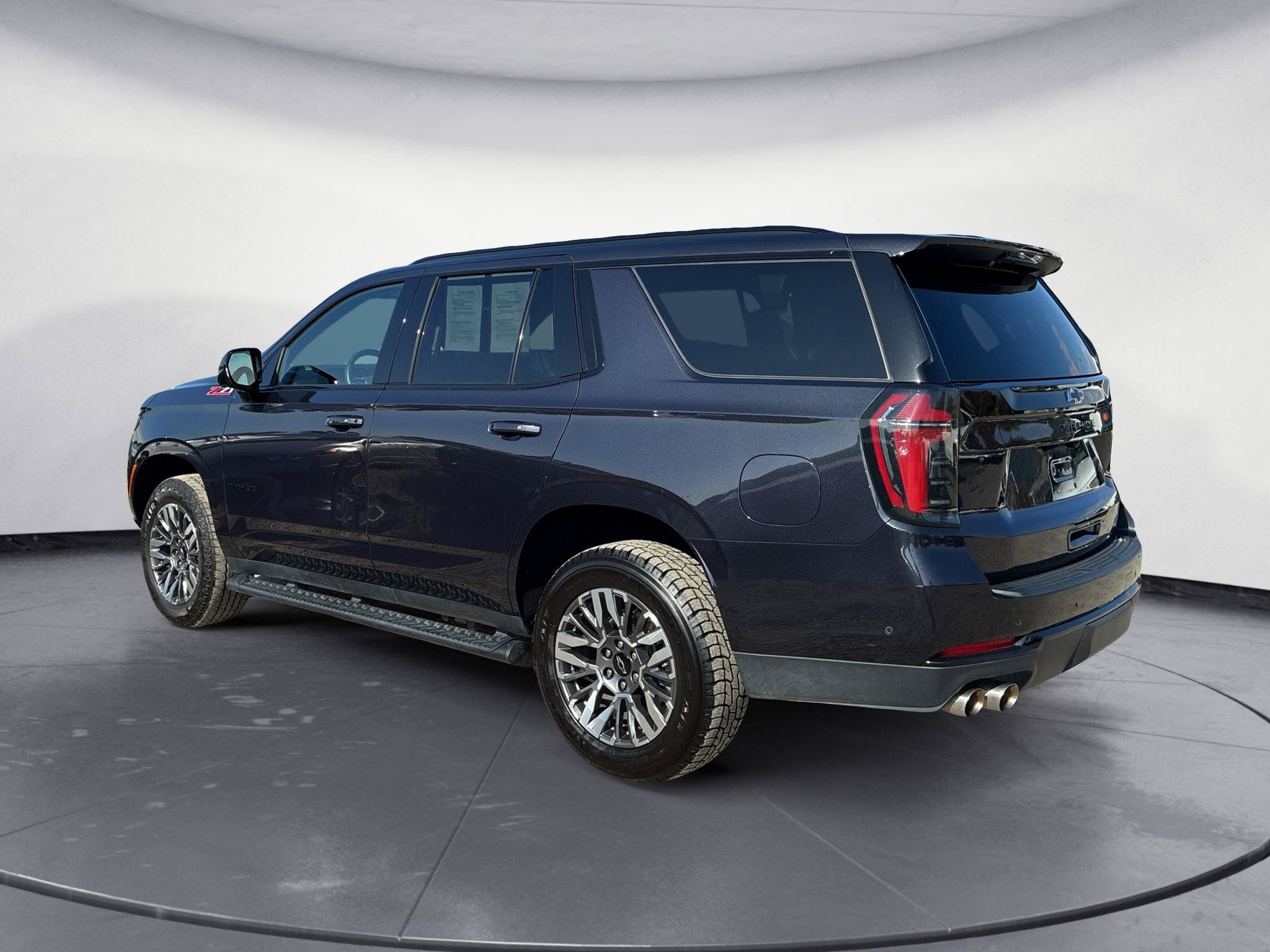 Used 2025 Chevrolet Tahoe Z71 AWD/4WD image 5