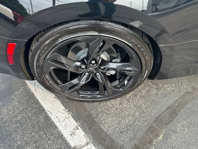 Used 2021 Chevrolet Camaro LT w/ RS Package RWD image 18